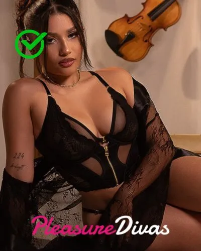 Deepa Housewife Escorts Hauz Khas